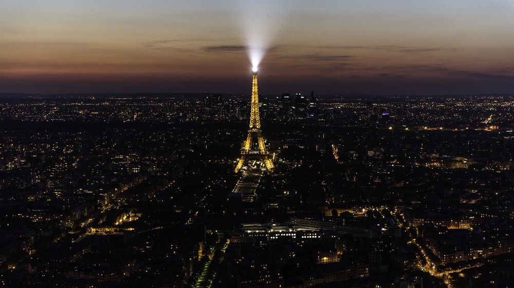 Champs de Mars. Eiffel Tower.