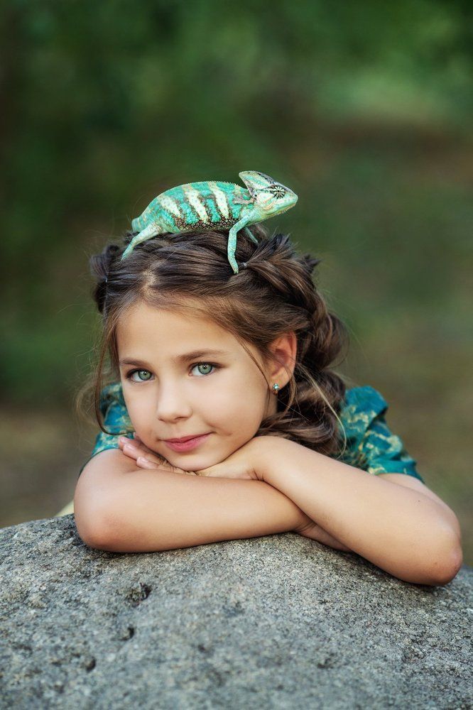 Девочка и хамелеон