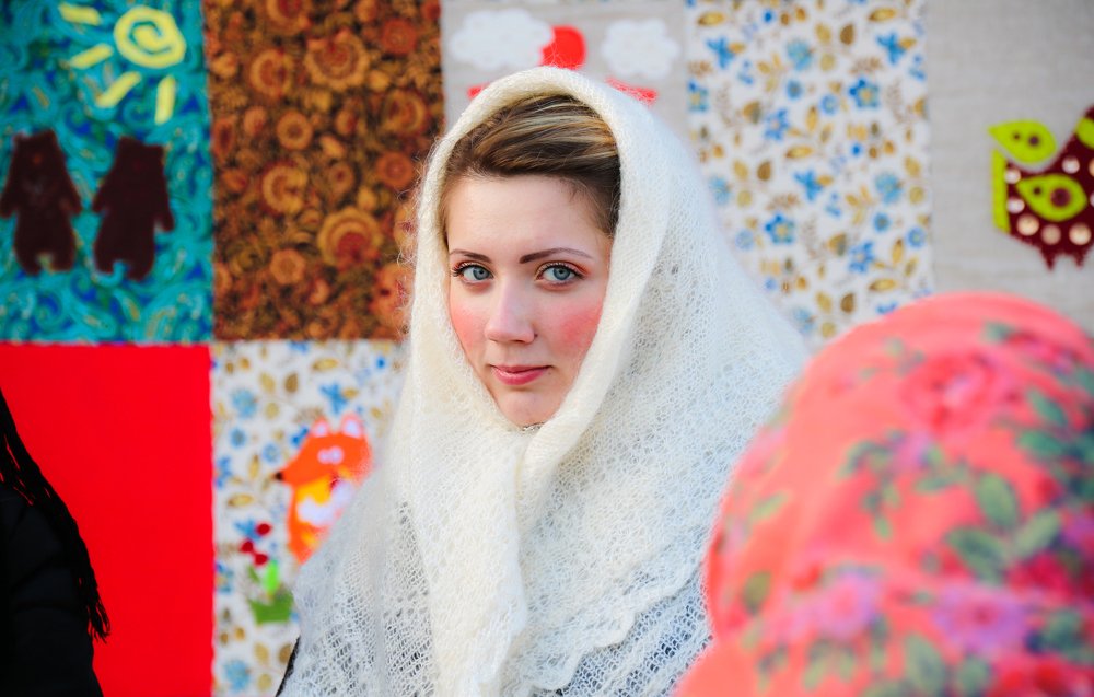 Этой ярмарки краски...