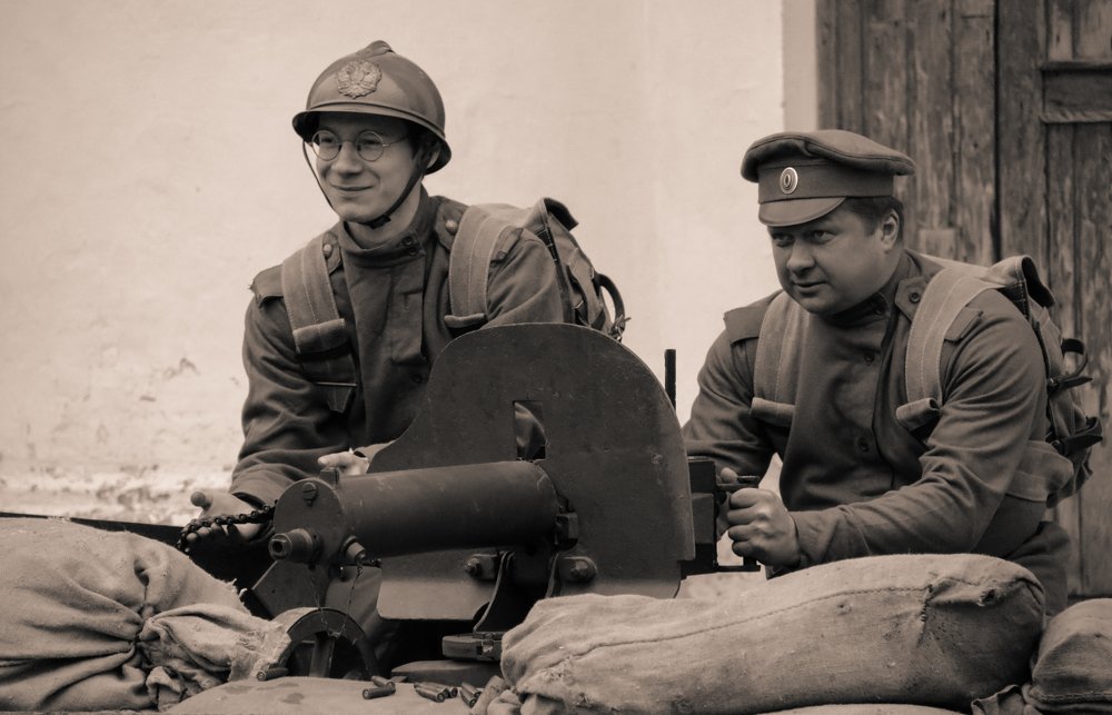 Шёл 17й год...Мы боролись как могли...))