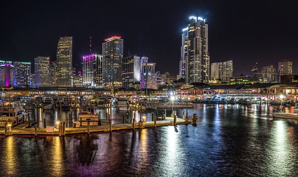 Огни большого города. Miami never sleeps