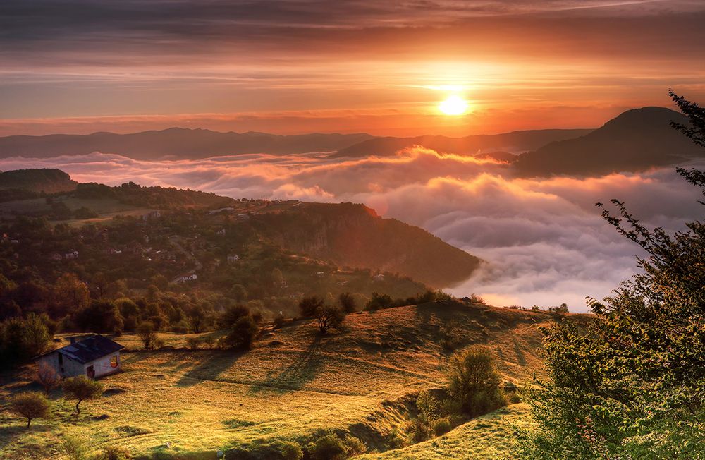 Sunrise above Iskar river