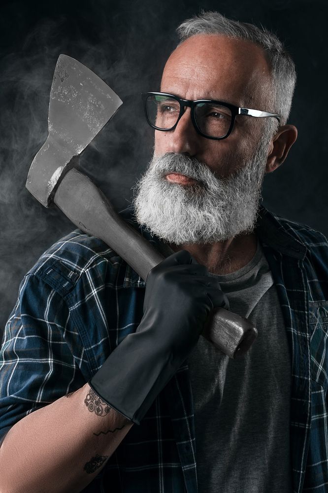 Портрет с топором