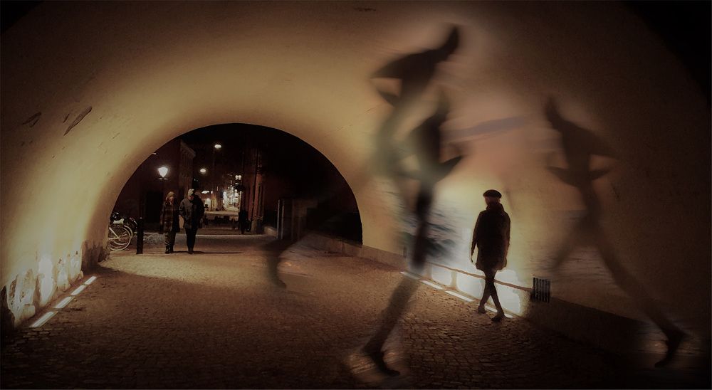 Неужели они их не видят?