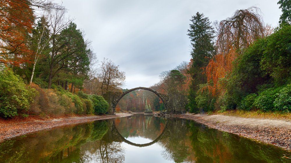Симметрия осени
