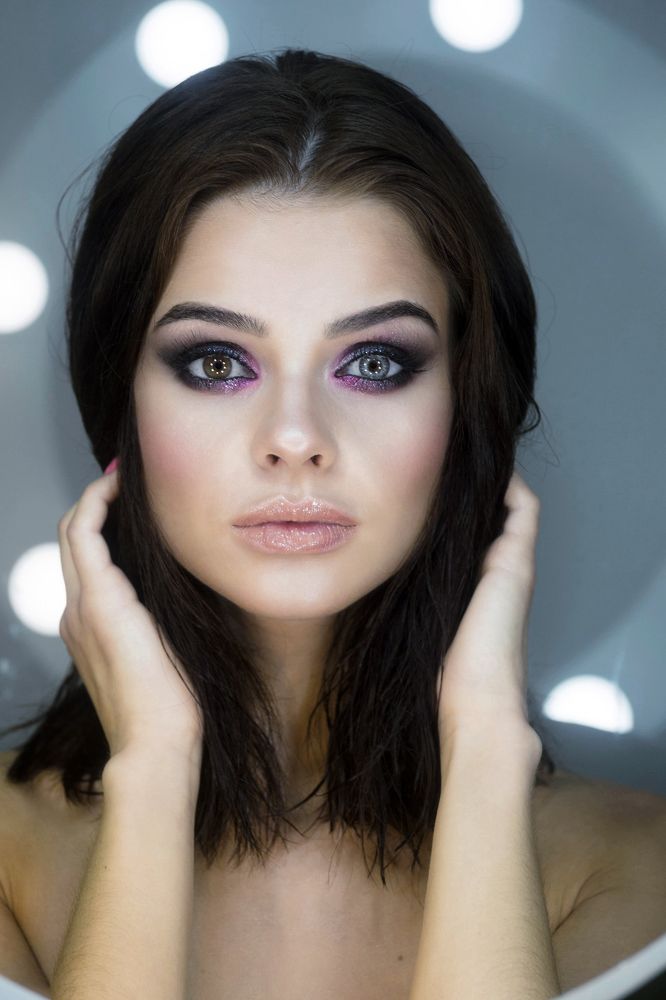 В её глазах