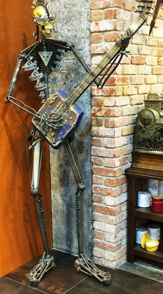 В интерьере