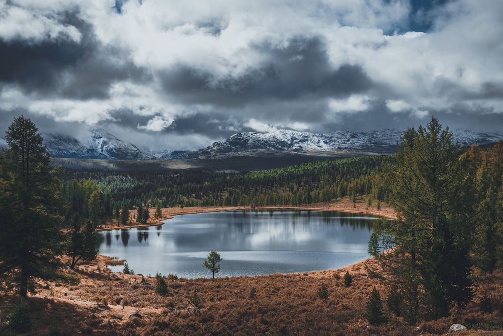 Высокогорное озеро