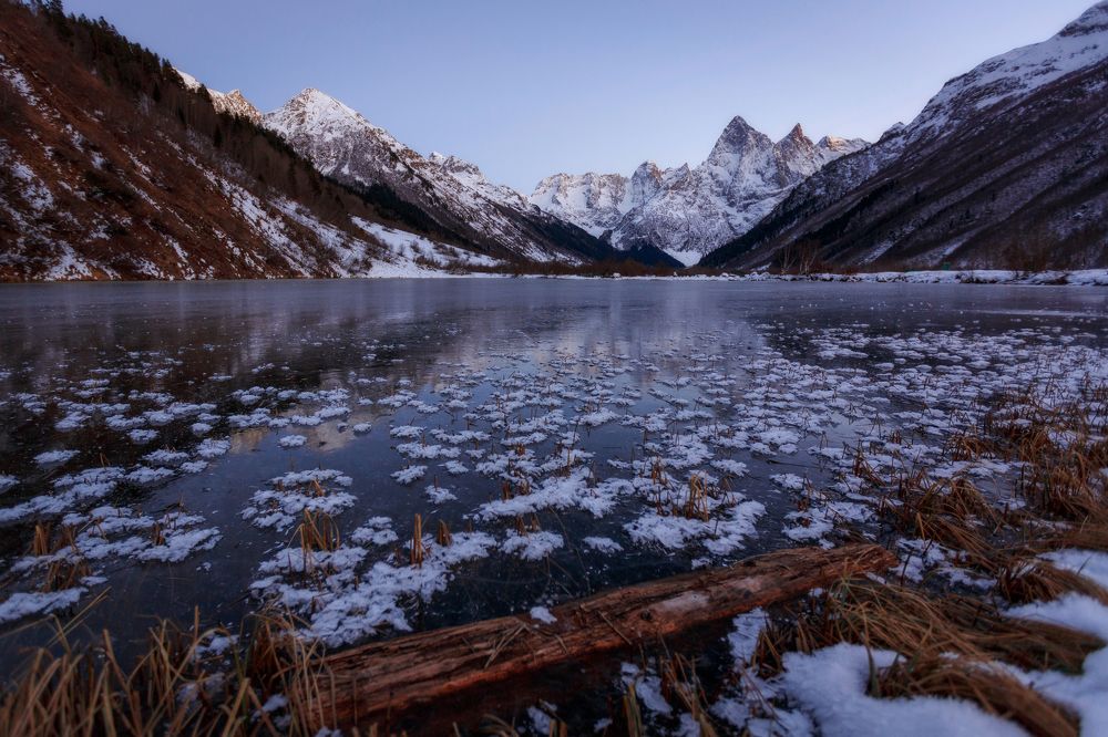 Туманное озеро ...