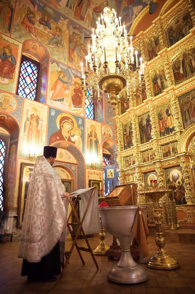 В храме невероятно