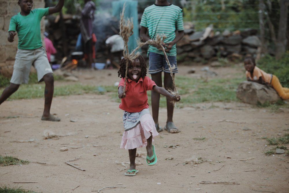 Девочка со скакалкой