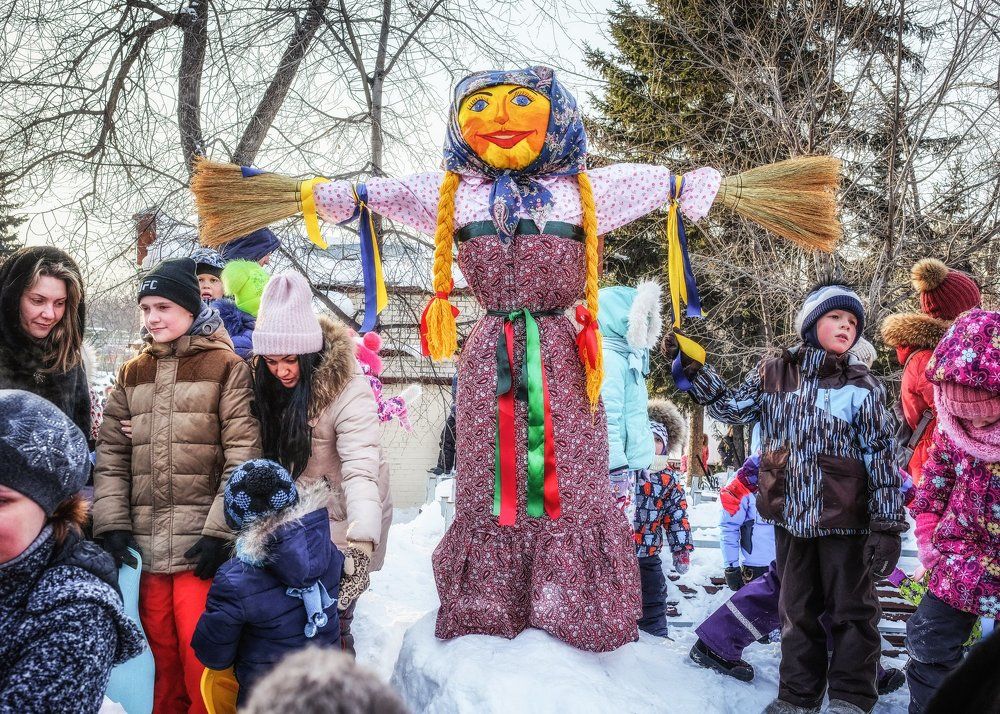 Зачем сожгли Масленицу?? Она была такая красивая!!!