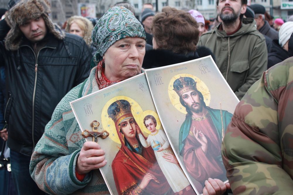 Вона молиться за Україну