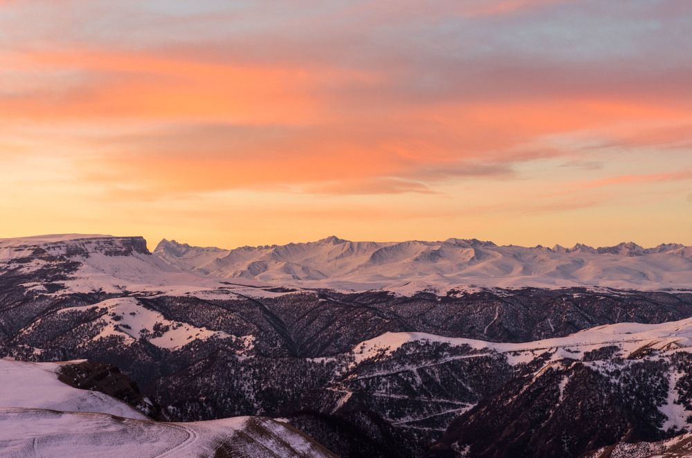 Рассвет над Кавказким Хребтом