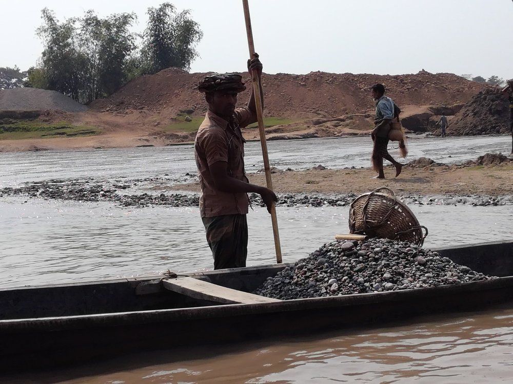 Stone lifting