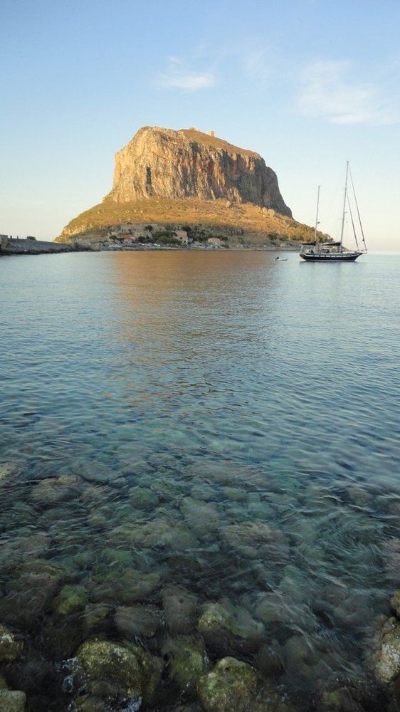 Все дело в шляпе.