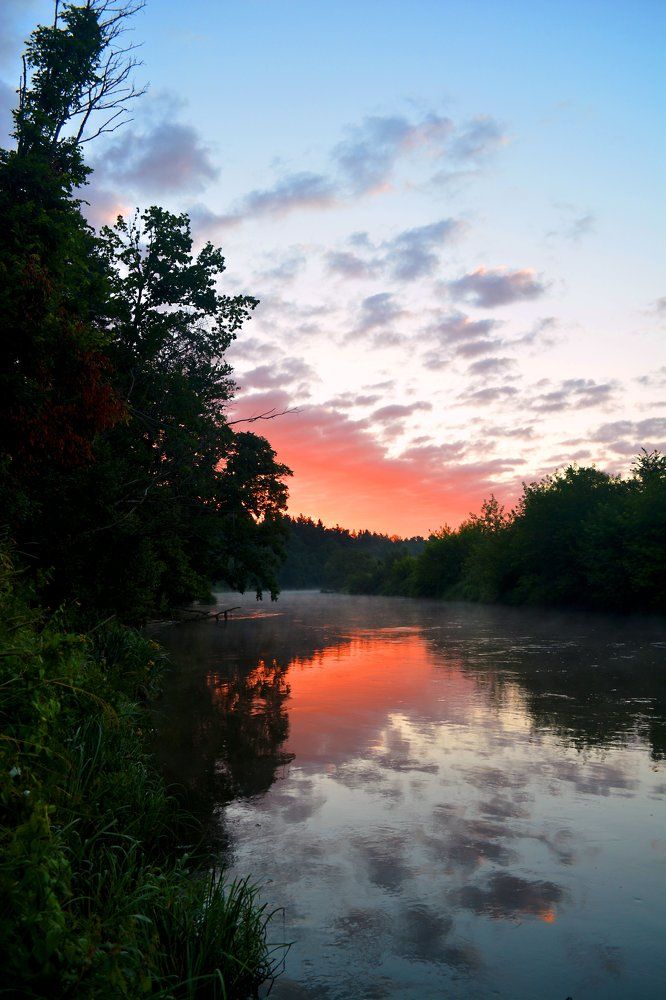 Ласково встречает нас рассвет