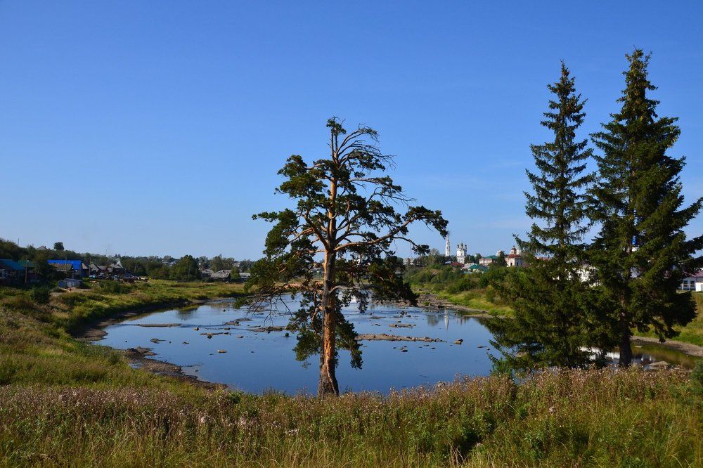 Вид на реку Туру и город Верхотурье