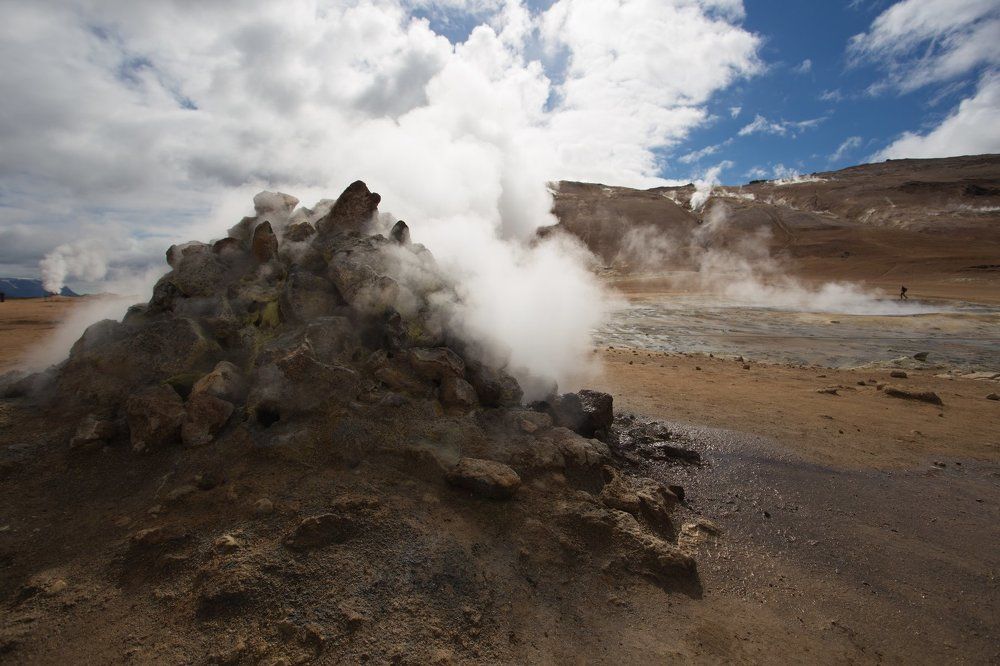 По огненной земле