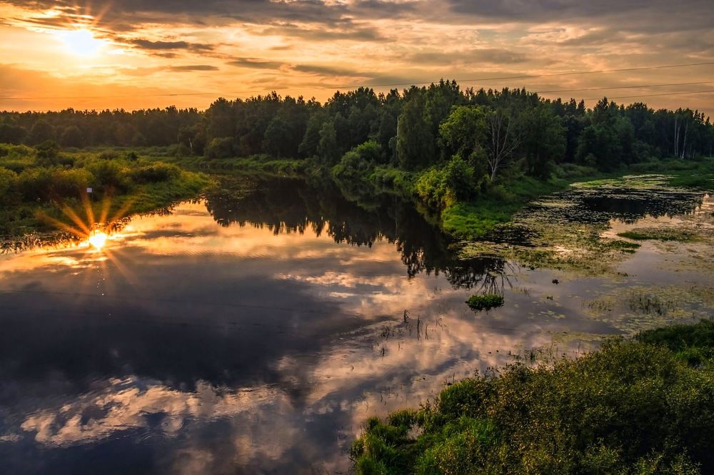 Купалось солнце в речке