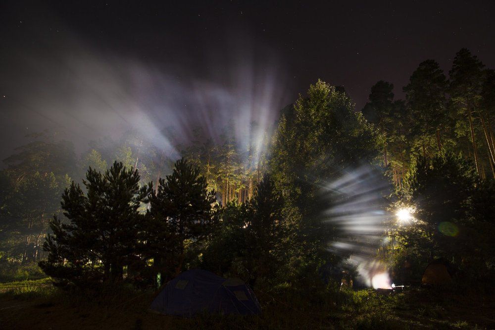 Костер у палатки