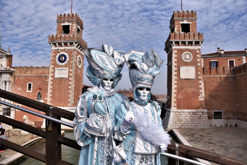 На карнавале в Венеции.