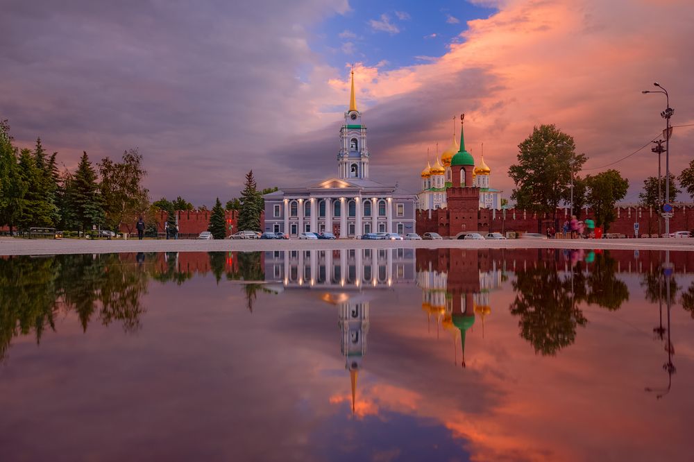 Вечер на площади Ленина