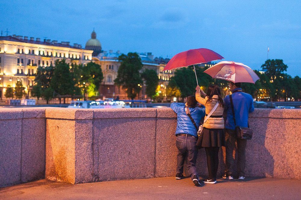 Город белых ночей и дождей