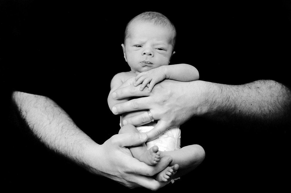 В папиных руках