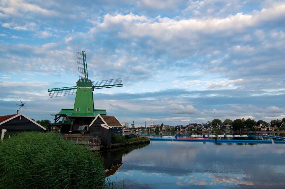 Голландские мельницы