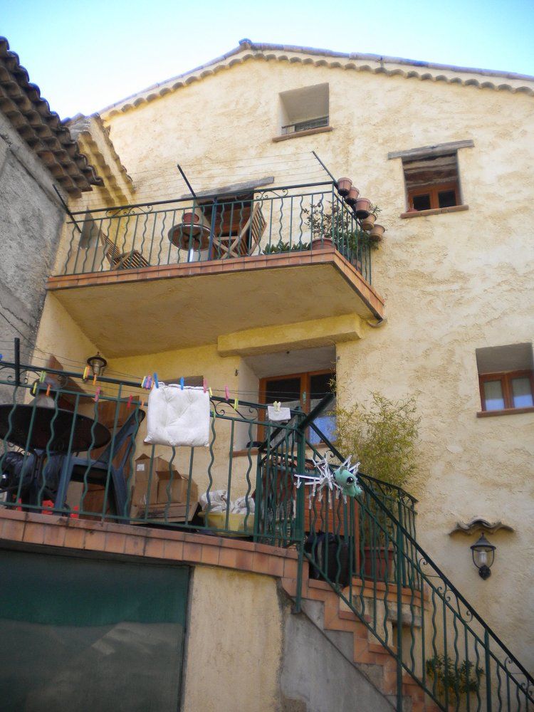 Balcony and terrace of a private house in Provence