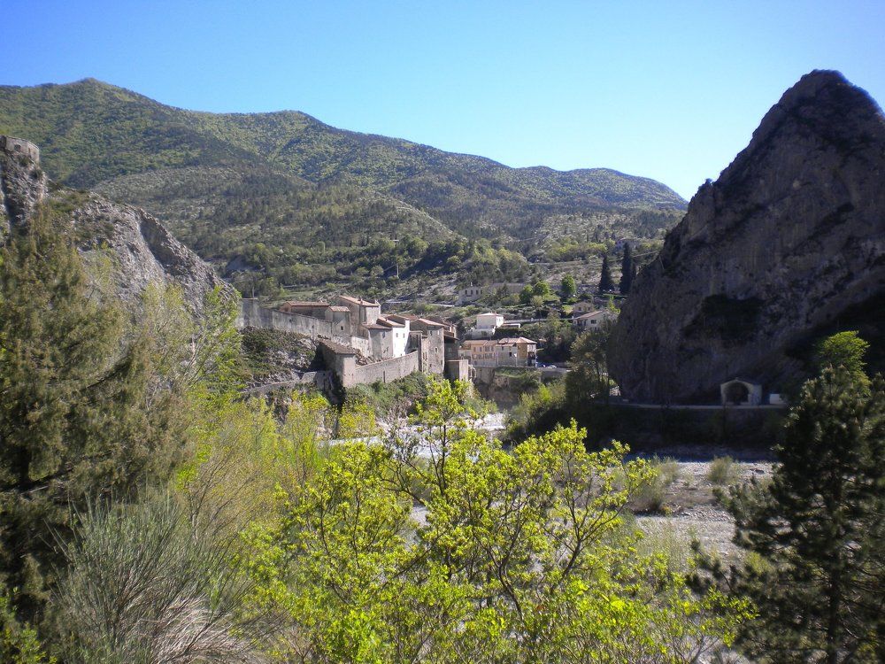 Town of Entrevaux in early spring