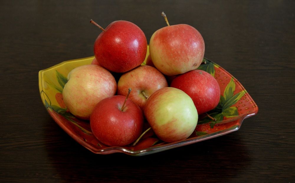 Яблоки