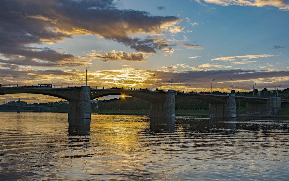 Калининский мост на закате