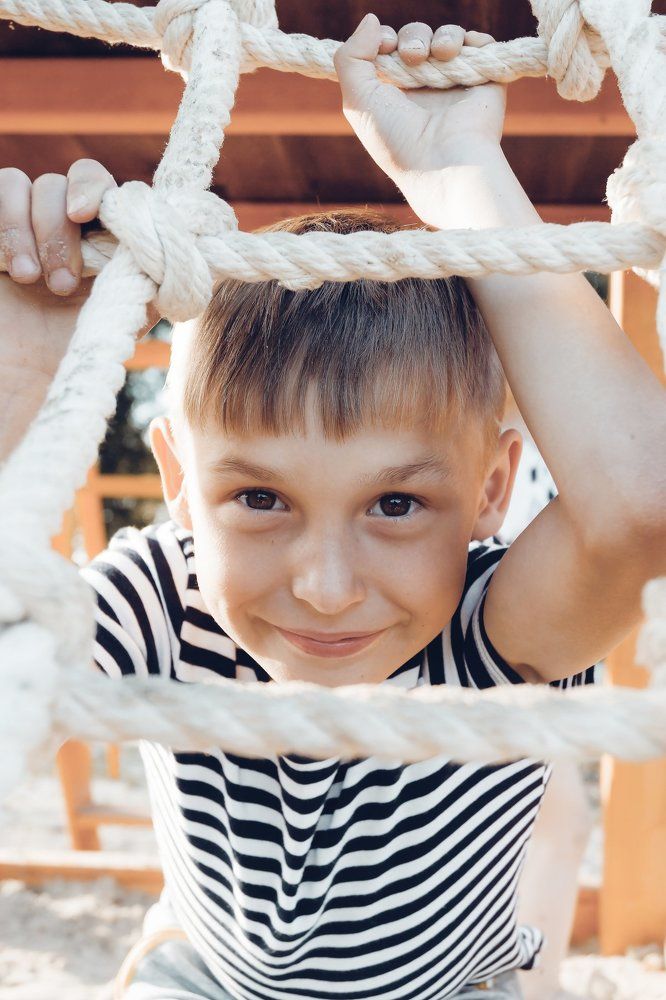 Сквозь веревочную сетку