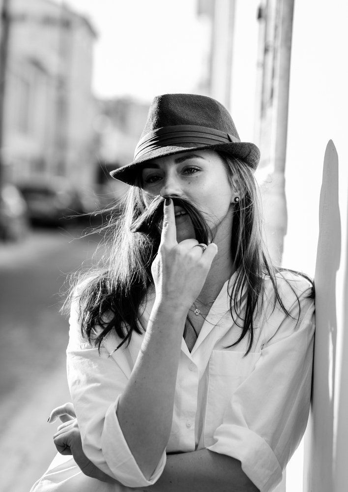 Девушка в шляпе