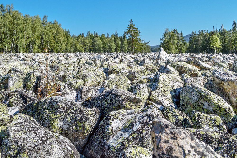 Каменная река.