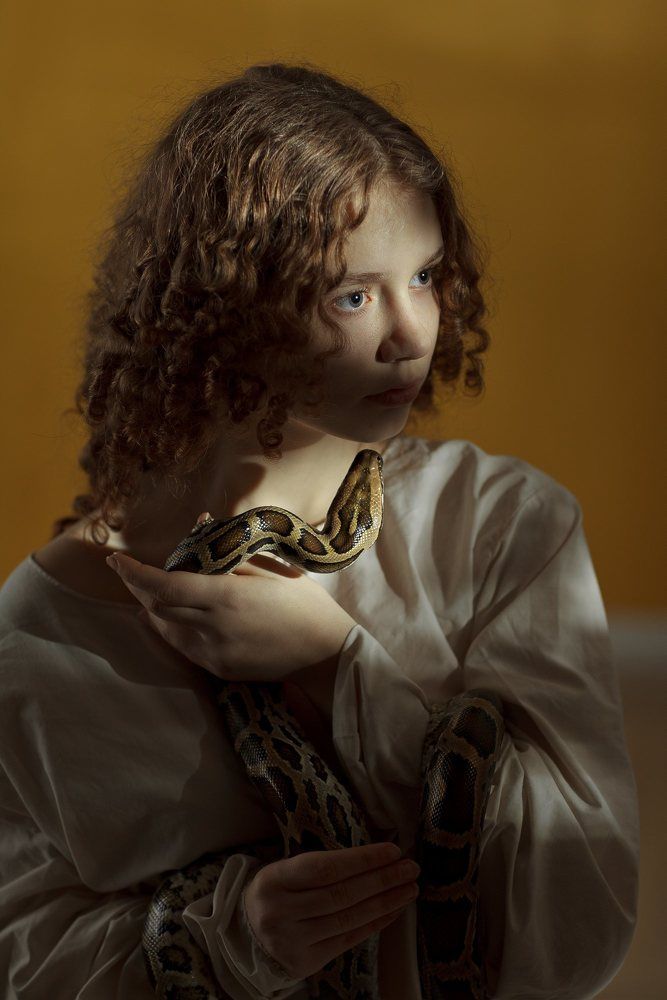 Dragon's head. Julia