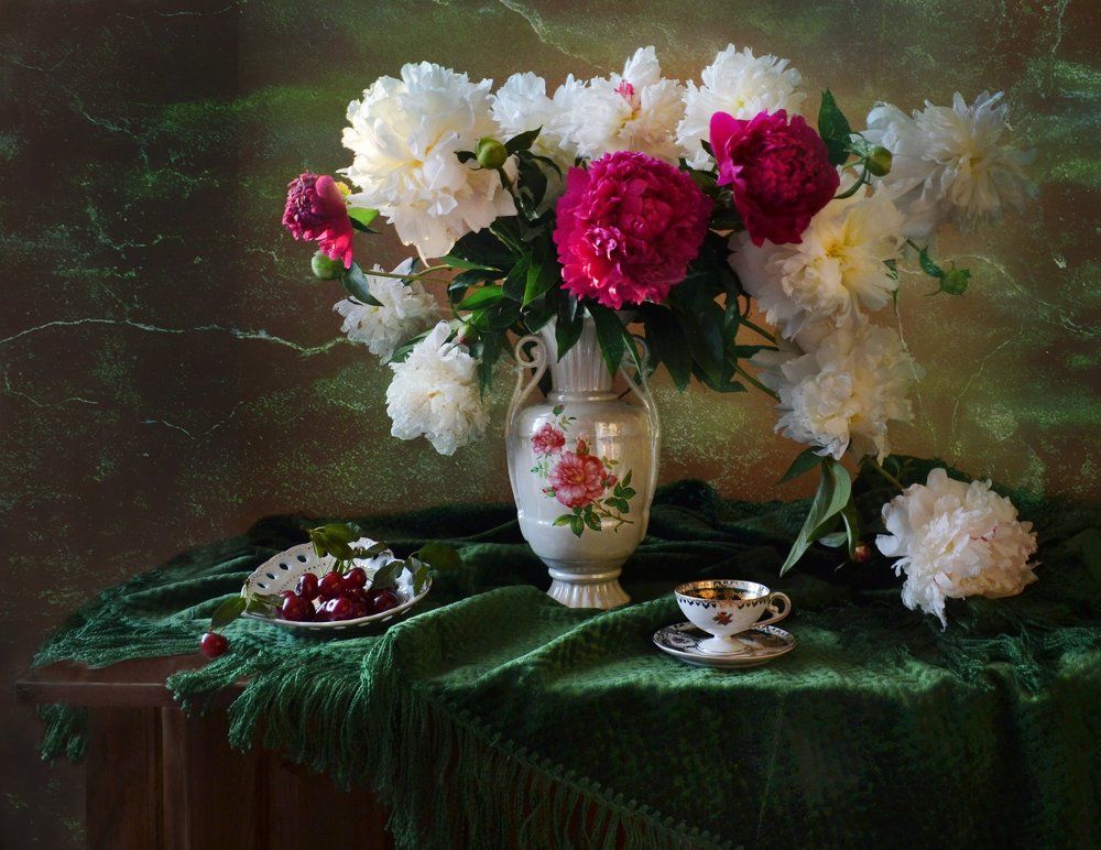 Роскошь пионов...