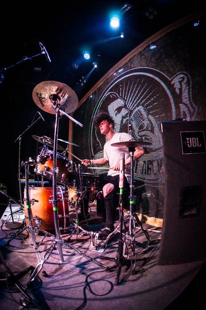 Барабанщик We Are Infinity