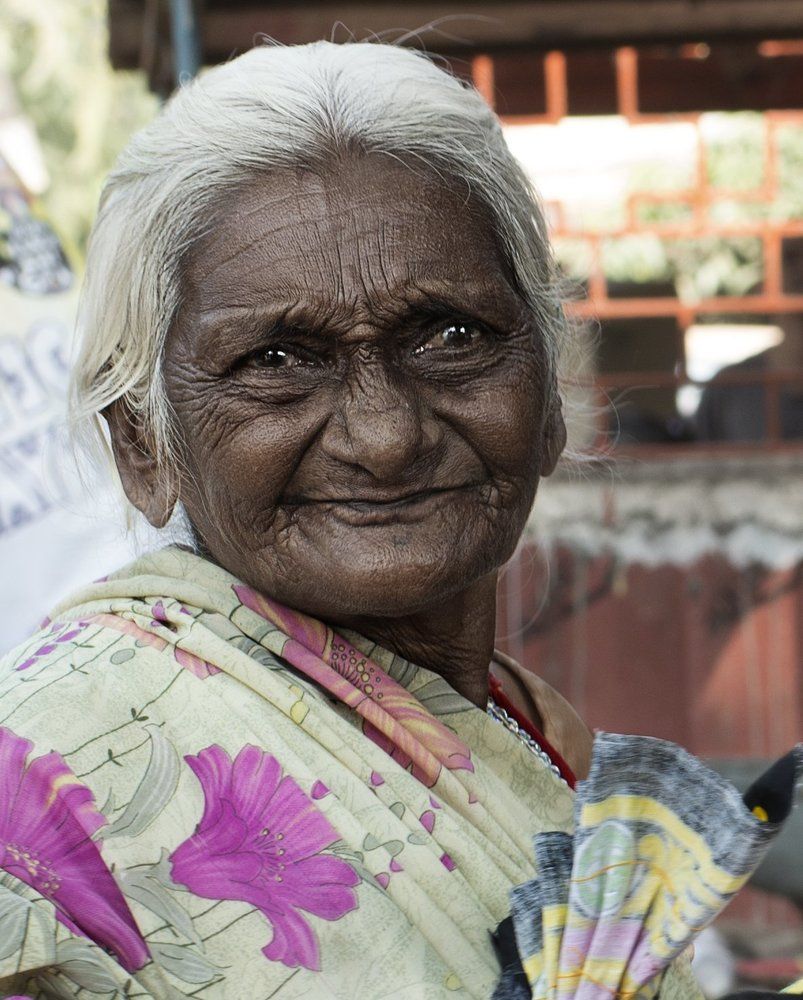 Добрая бабушка