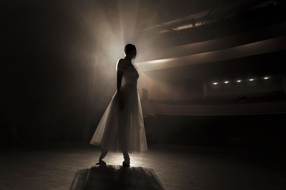 кадр из фотофильма  "I go to Dream"