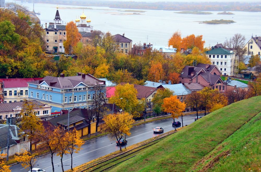 Осень в городе Н.