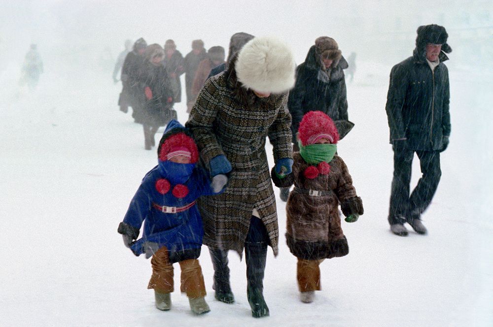 " А пурга метёт ..."