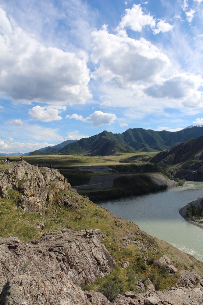 На слиянии рек