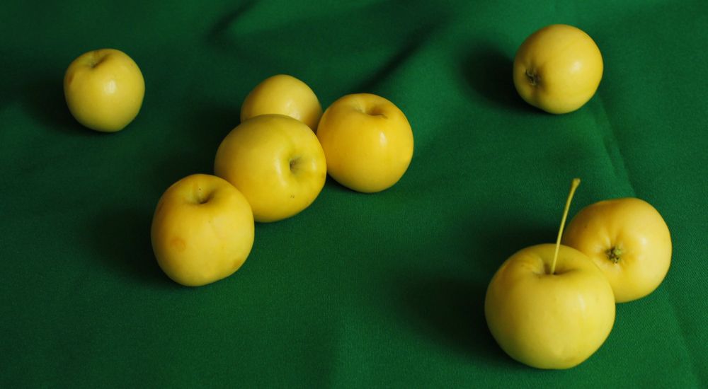 "Яблоки"