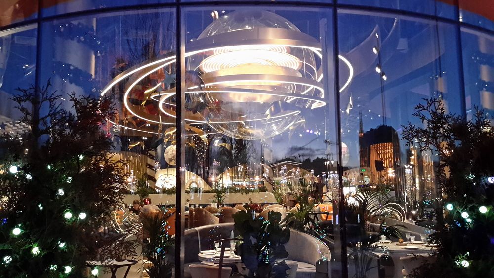 Искуственный спутник