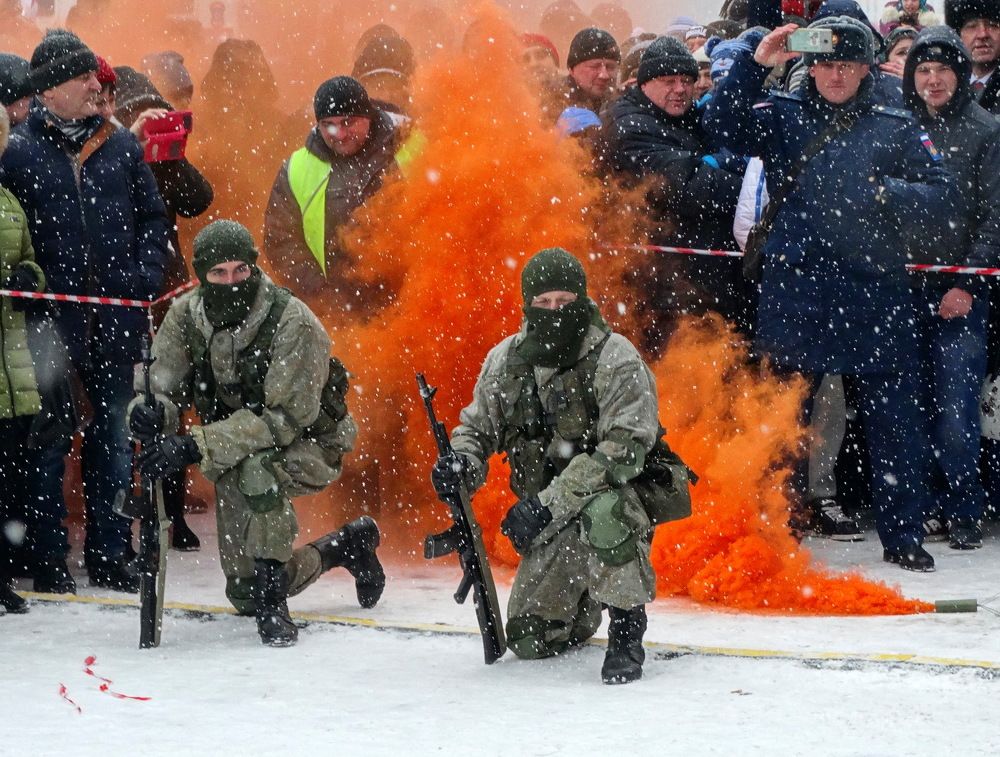 Мы не ангелы, номы всегда рядом с вами,,,