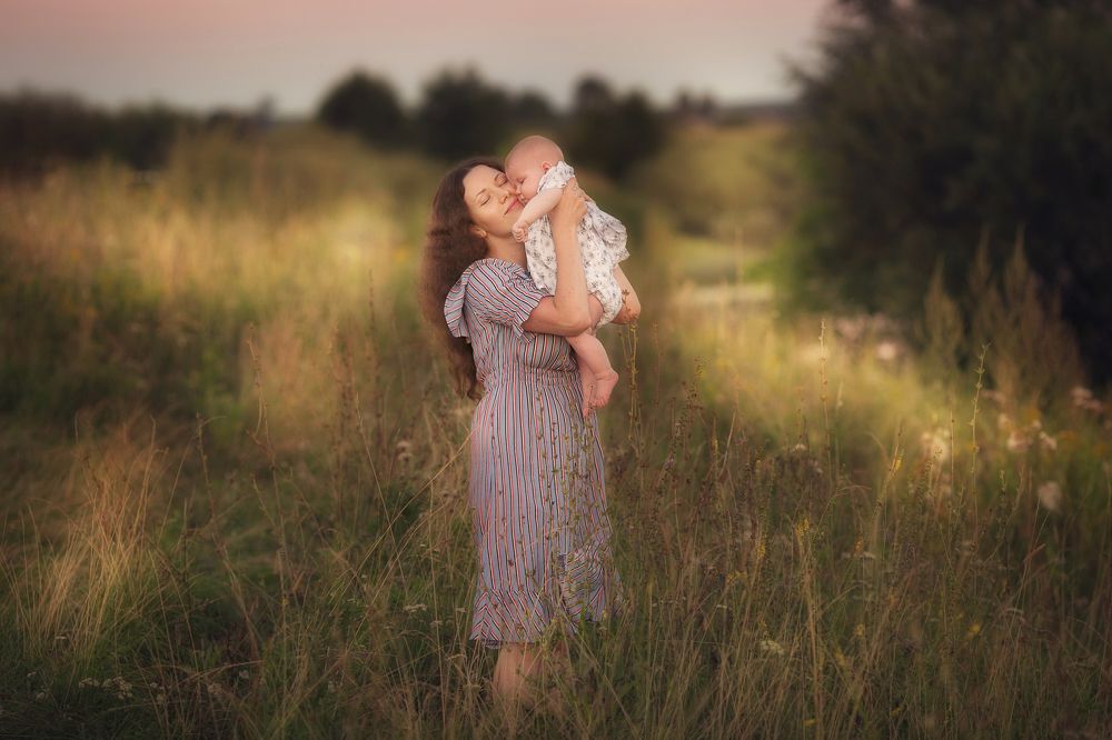 И мамы очень-очень добрый взгляд