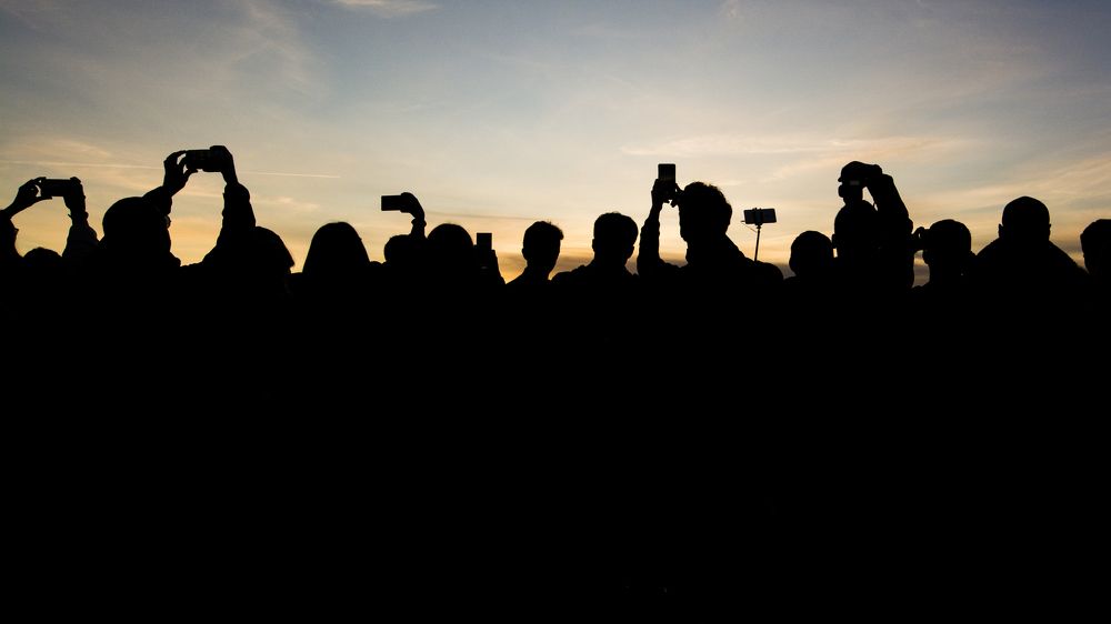 Black Mirrored People